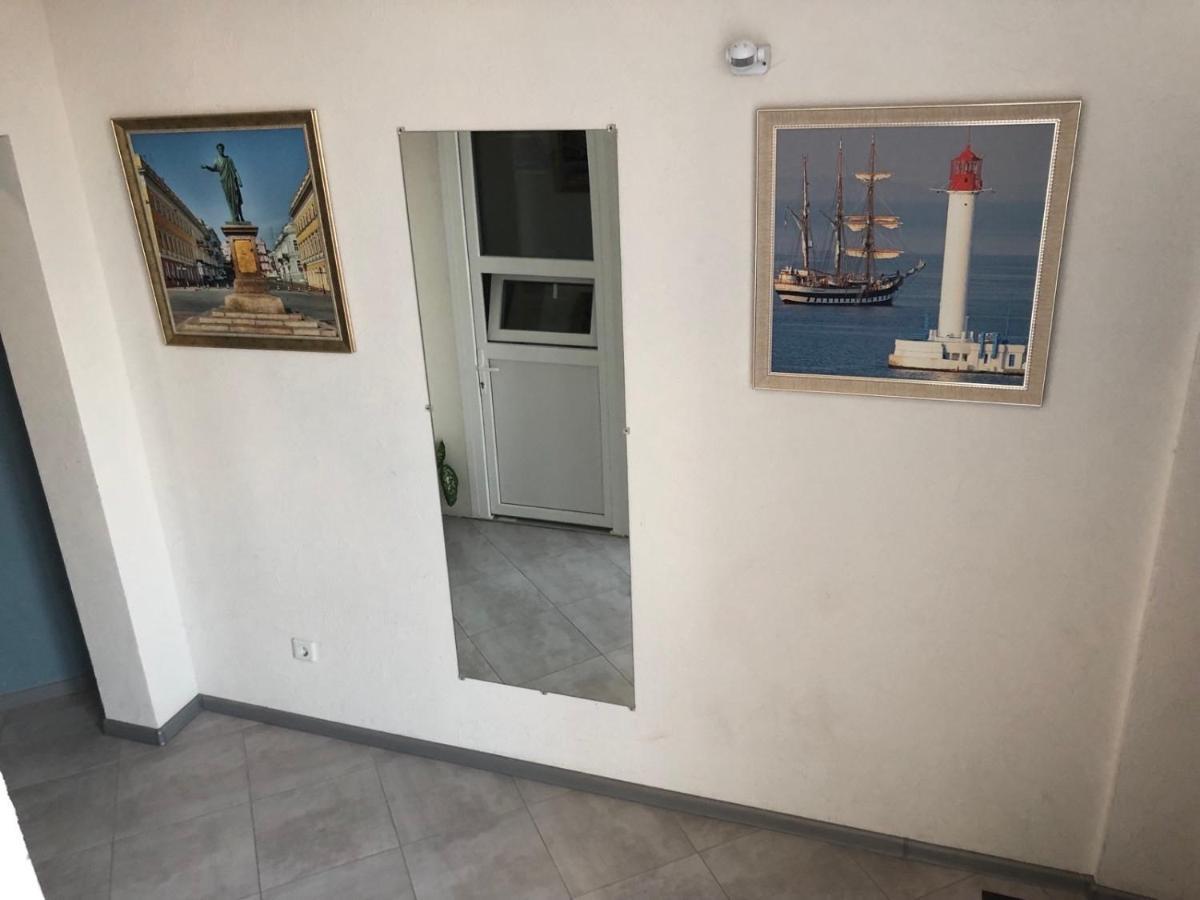 Апартаменти Біля Моря Odesa Exterior photo